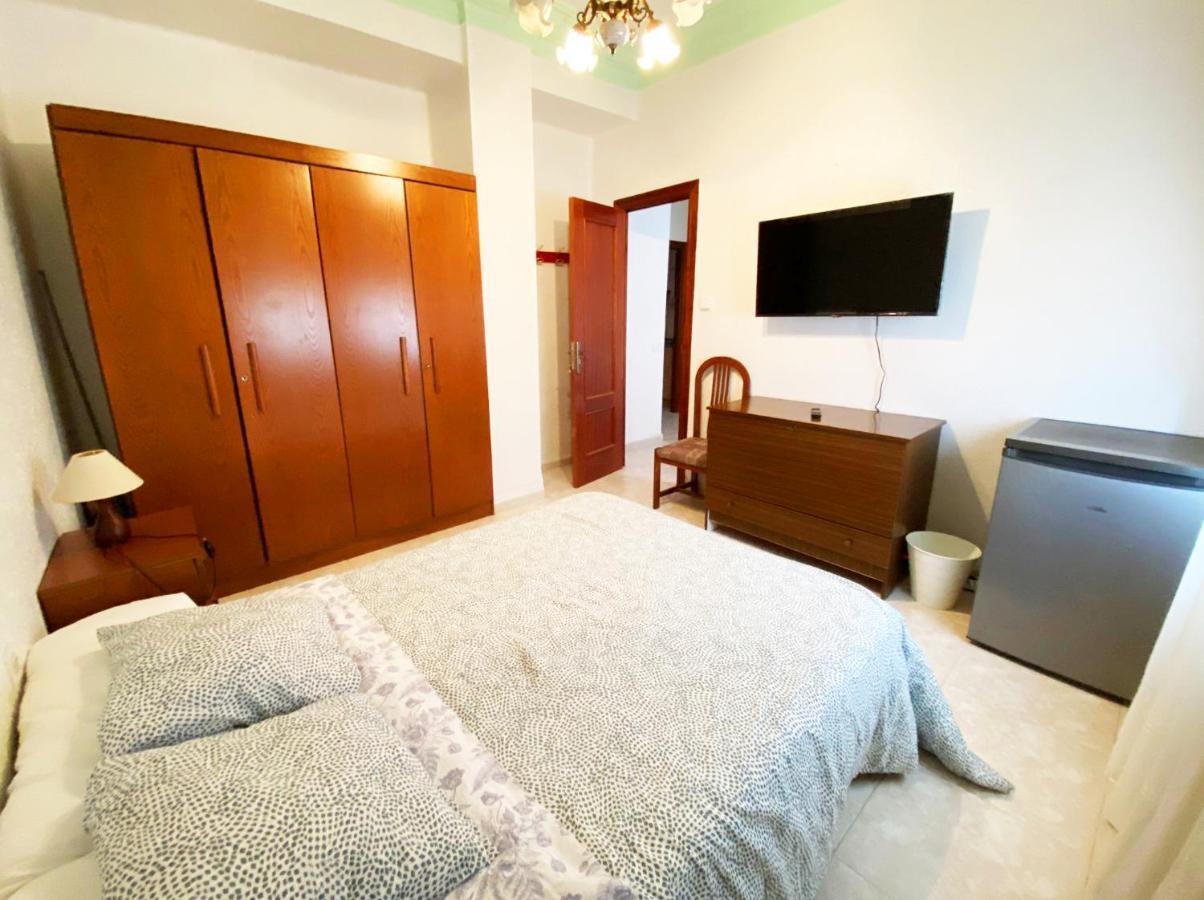 La Malvarrosa Beach Rooms In Shared Apartment Valencia Exterior photo